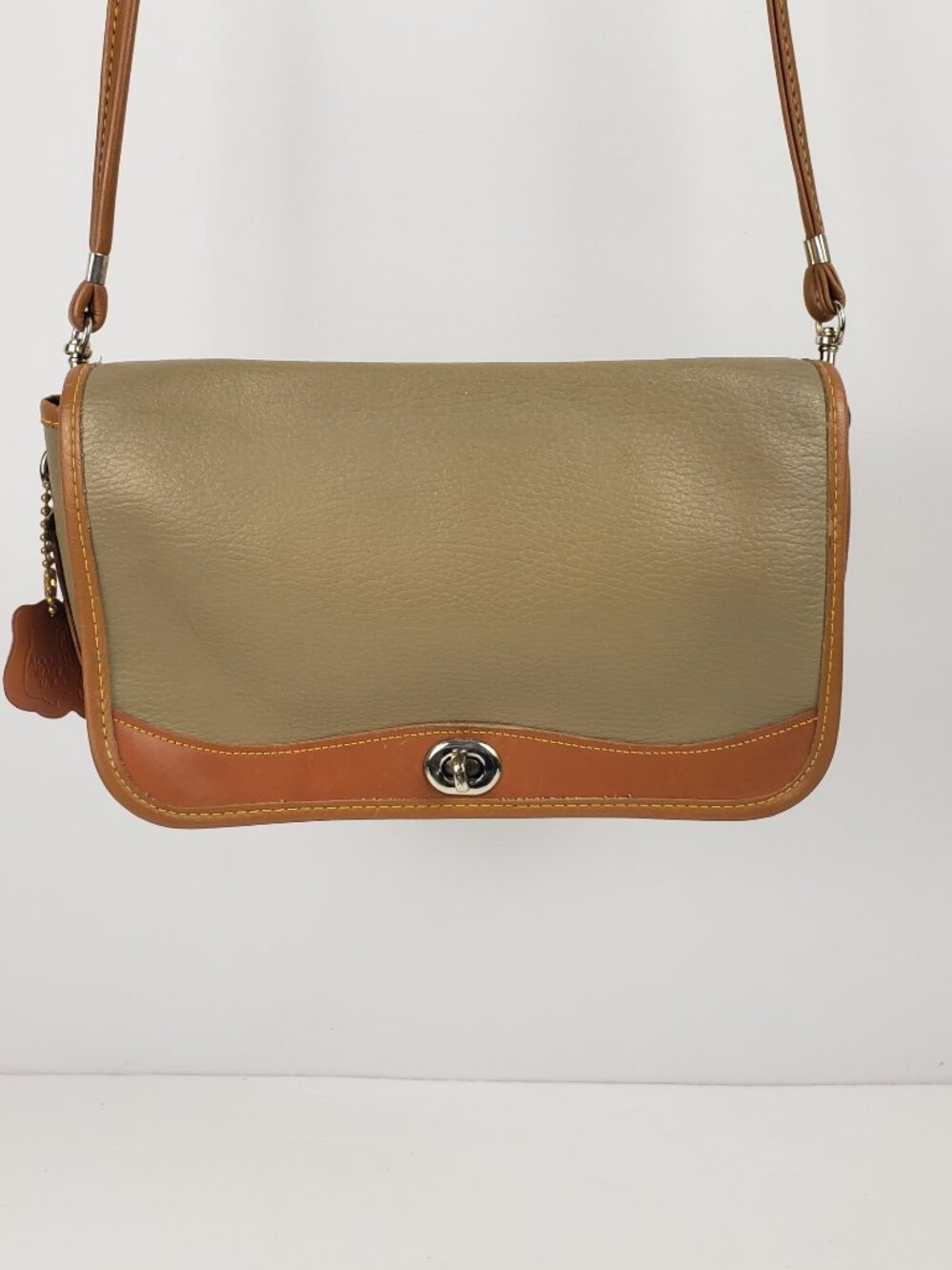 Accurate Handbag 10x6 Tan Brown Shoulder Bag Leather Vintage